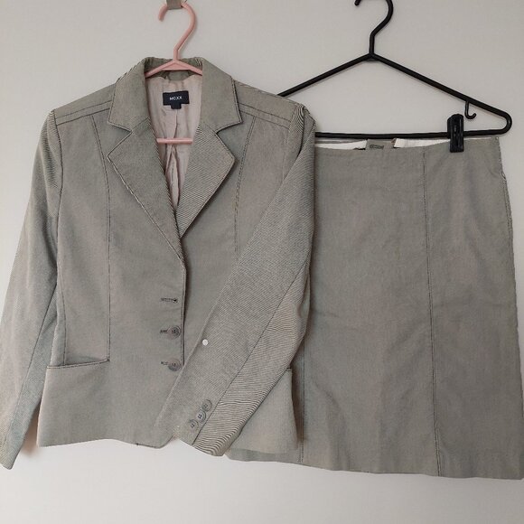 Mexx Light Olive Cotton Blend Skirt Blazer Suit Set,  Size 4 and 2 - Picture 1 of 12